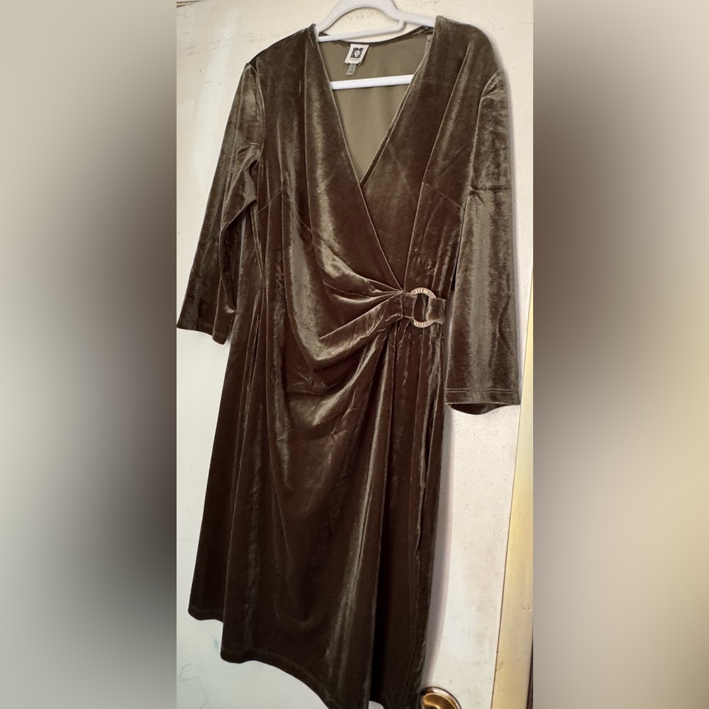 Anne Klein Elegant Olive Green faux Wrap Dress EUC